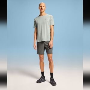 On Running Men's Performance Hybrid Short